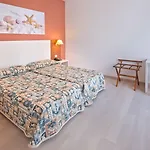 Ght Balmes, Hotel-aparthotel&splash מלון 3*