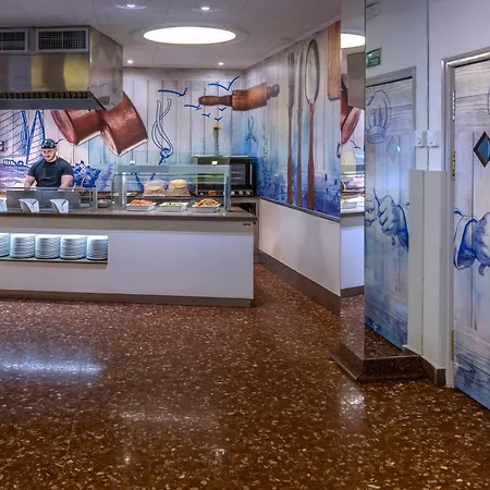 Ght Balmes, Hotel-aparthotel&splash מלון